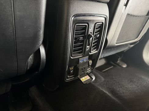 Used 2021 Jeep Grand Cherokee Trailhawk w/ Premium Lighting Group AWD/4WD image 28