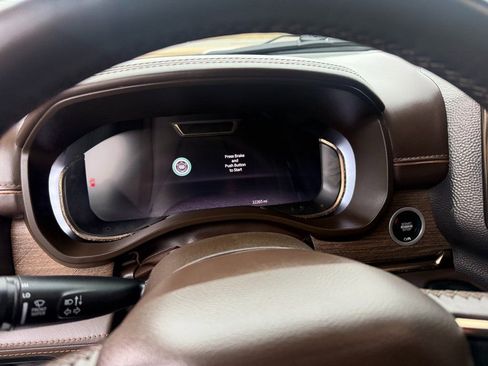 Used 2025 RAM 1500 Limited image 24