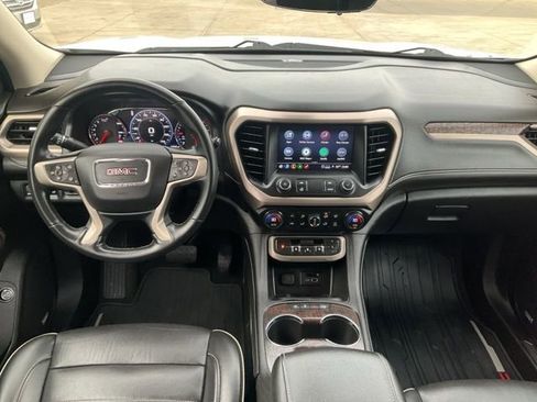Used 2023 GMC Acadia Denali w/ Denali Technology Package image 3