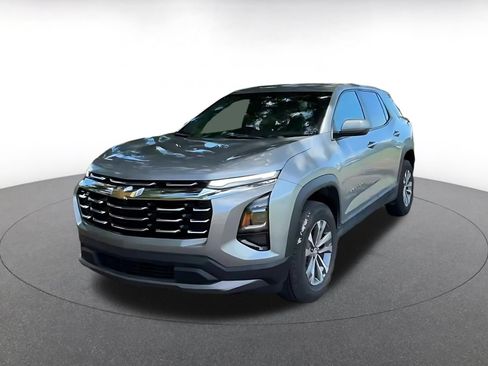 Used 2025 Chevrolet Equinox LT FWD image 5