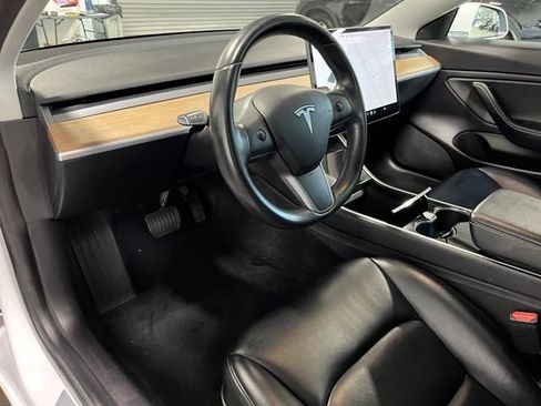 Used 2019 Tesla Model 3 RWD image 19