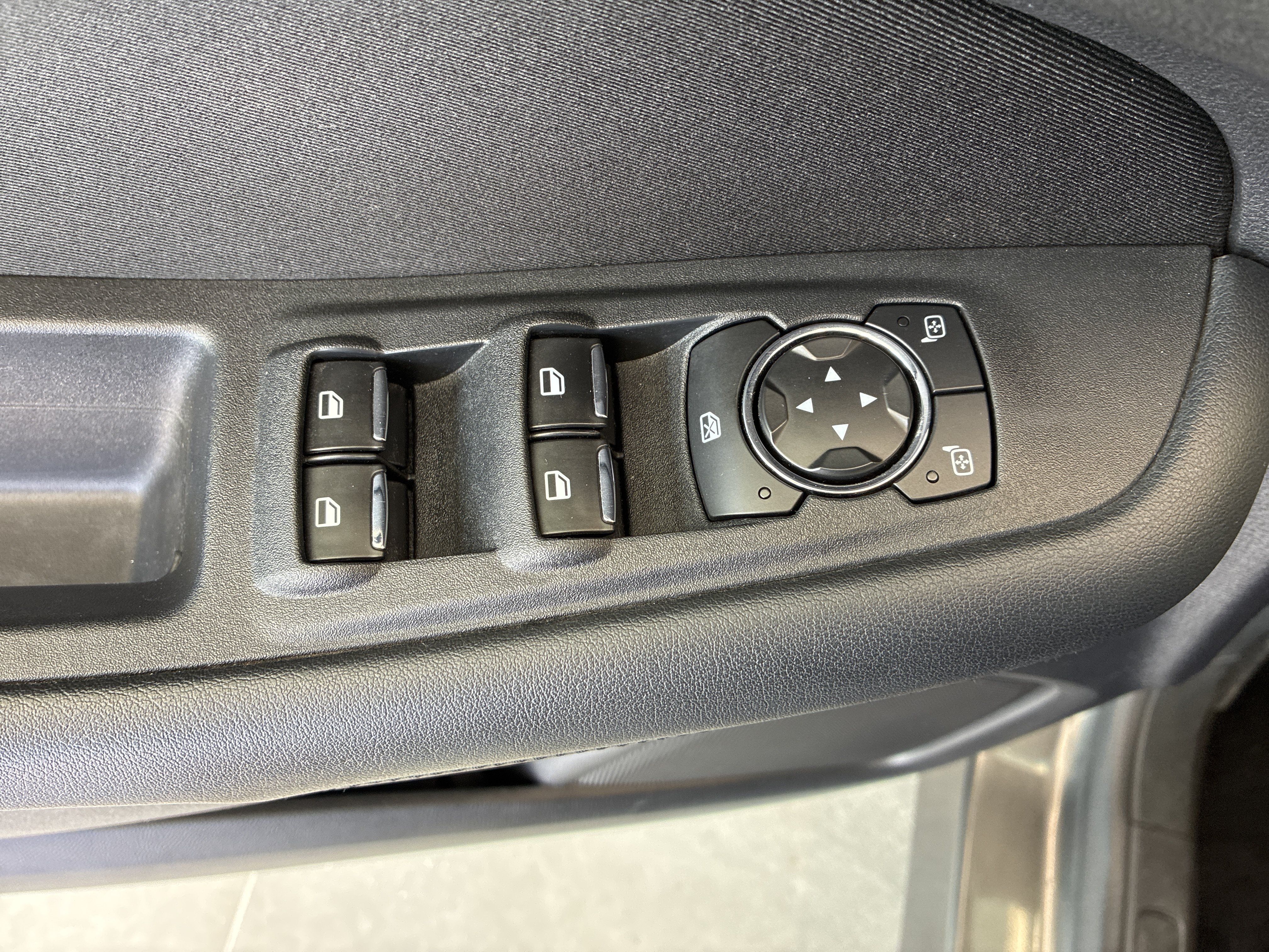 Used 2019 Ford Edge SE AWD/4WD image 19