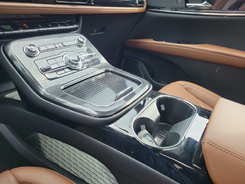 Used 2023 Lincoln Nautilus Reserve AWD/4WD image 29