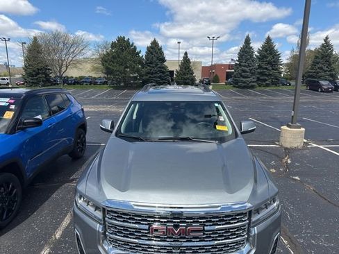 Used 2023 GMC Acadia Denali w/ Denali Ultimate Package AWD/4WD image 4