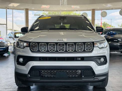 Used 2024 Jeep Compass Latitude AWD/4WD image 19