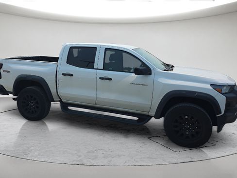 Used 2023 Chevrolet Colorado Trail Boss w/ Technology Package AWD/4WD image 13