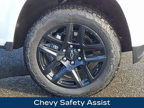 Used 2025 Chevrolet Colorado Z71 w/ Z71 Convenience Package 2 image 12