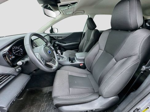 Used 2025 Subaru Outback Premium AWD/4WD image 13