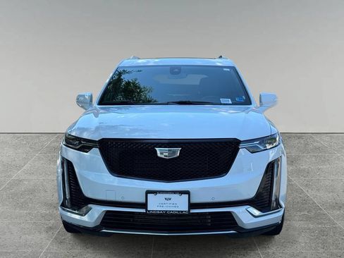 Used 2024 Cadillac XT6 Premium Luxury w/ LPO, Floor Liner Package AWD/4WD image 8