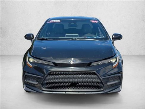 Used 2020 Toyota Corolla SE FWD image 2