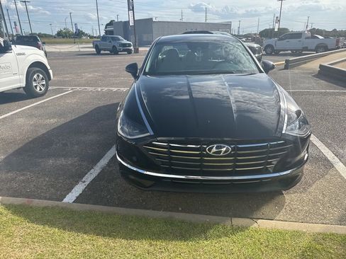 Used 2022 Hyundai Sonata SE FWD image 3