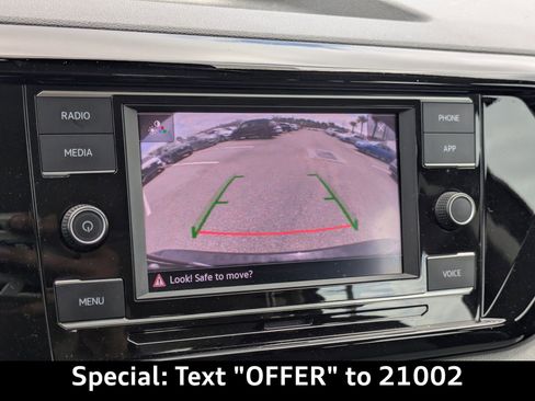 Used 2024 Volkswagen Taos S image 18