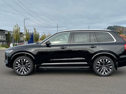 New 2026 Volvo XC90 B6 Plus w/ Protection Package image 6