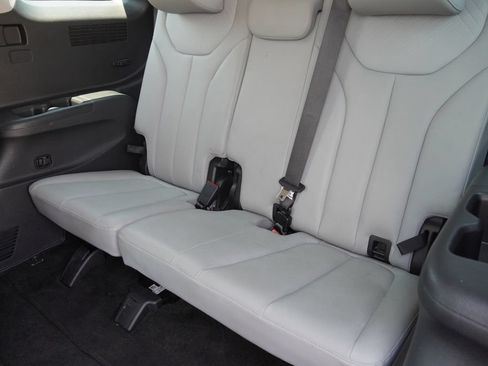 Used 2025 Hyundai Palisade SEL AWD/4WD image 17