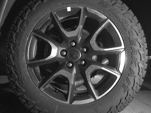 Used 2025 Jeep Compass Trailhawk AWD/4WD image 14