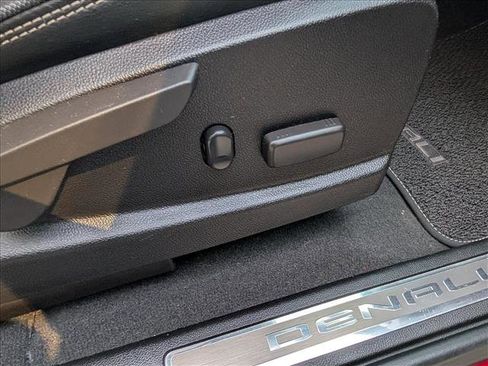 Used 2021 GMC Canyon Denali AWD/4WD image 14