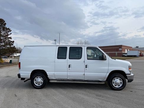 Used 2013 Ford E-250 and Econoline 250 w/ PWR Group image 5