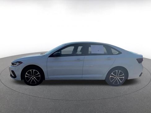 Used 2025 Volkswagen Jetta Sport image 8