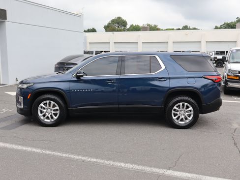 Used 2023 Chevrolet Traverse LS w/ Safety Package AWD/4WD image 7