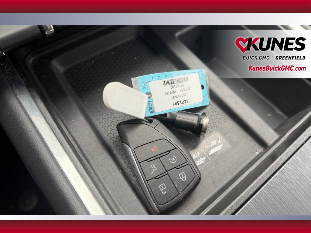 Used 2024 GMC Acadia Elevation FWD image 33