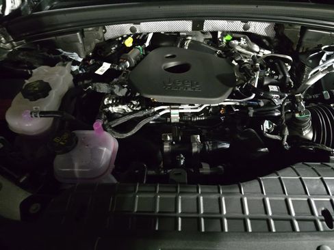 New 2026 Jeep Grand Cherokee Altitude RWD image 28