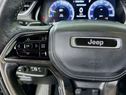 Used 2022 Jeep Grand Cherokee L Overland image 24