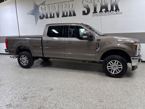 Used 2018 Ford F250 Lariat w/ Camper Package image 48