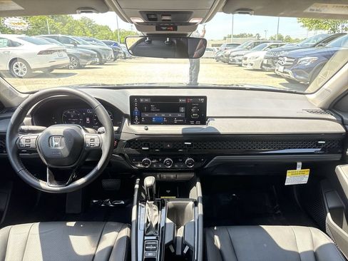 Certified 2025 Honda Accord EX-L image 22