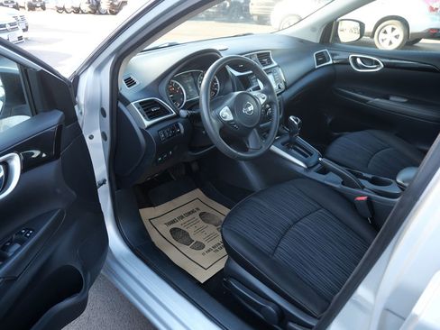 Used 2018 Nissan Sentra SV image 9