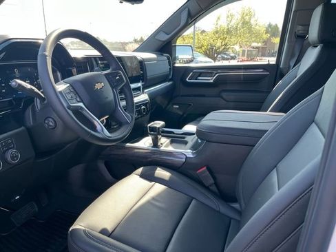 Used 2026 Chevrolet Silverado 1500 LTZ w/ Technology Package image 33