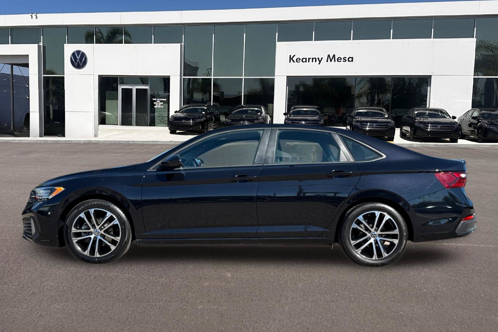 Used 2023 Volkswagen Jetta Sport FWD image 7