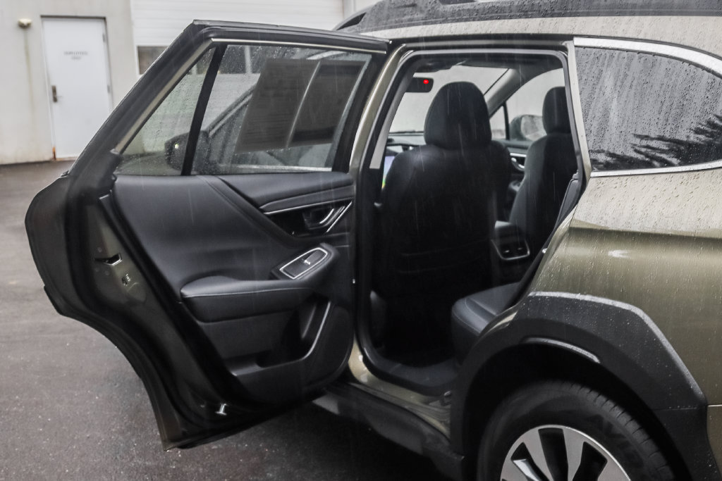 Used 2025 Subaru Outback Limited AWD/4WD image 21