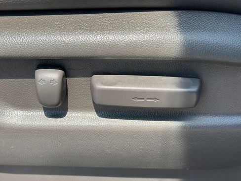 Used 2016 Honda Odyssey Touring Elite image 23