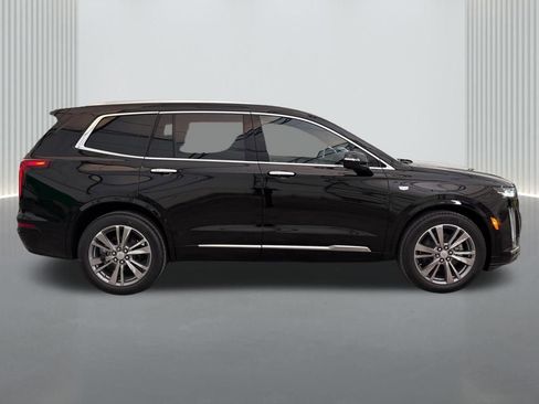 New 2025 Cadillac XT6 Premium Luxury w/ Technology Package FWD image 4