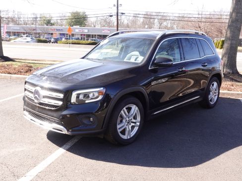 Certified 2022 Mercedes-Benz GLB 250 GLB 250 4MATIC SUV image 3