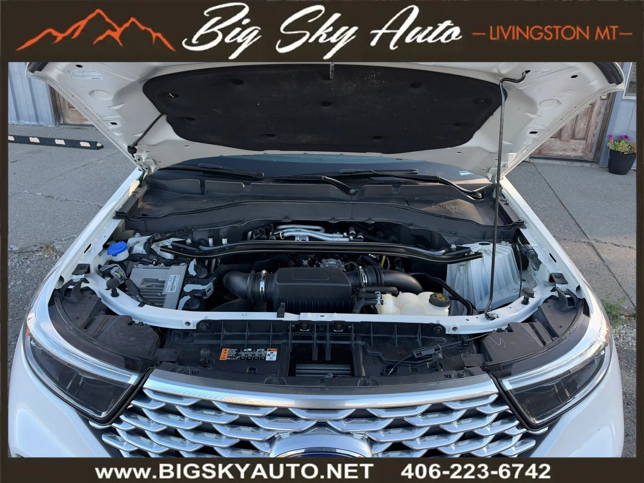 Used 2022 Ford Explorer Platinum w/ Equipment Group 601A AWD/4WD image 10