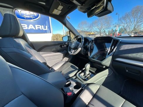 Certified 2025 Subaru Forester Limited image 18