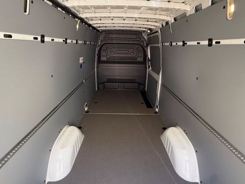 Used 2025 Mercedes-Benz Sprinter 2500 image 17