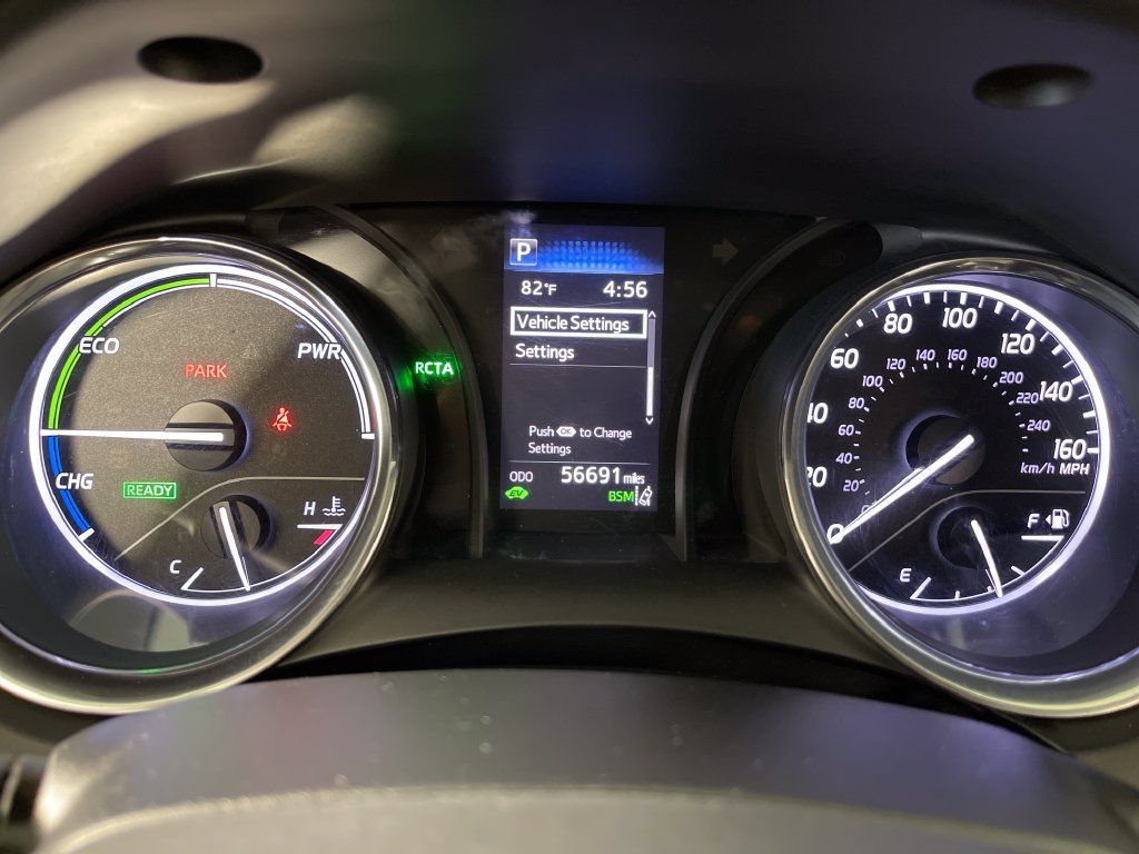 Certified 2020 Toyota Camry SE w/ Sunroof Package FWD image 18