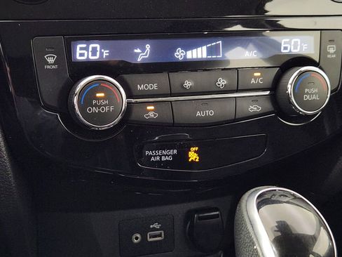 Used 2022 Nissan Rogue Sport SV AWD/4WD image 20