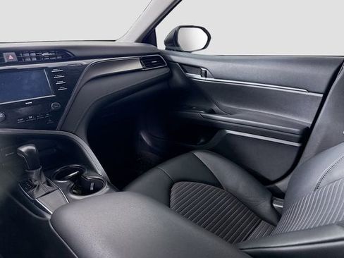 Certified 2020 Toyota Camry SE w/ Convenience Package image 22