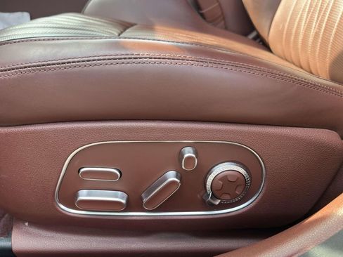 Certified 2023 Genesis G90 3.5T image 21