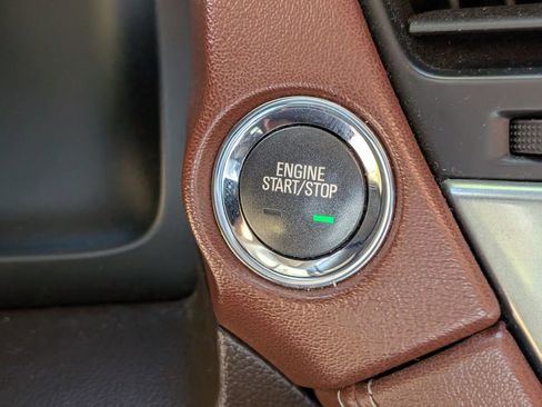 Used 2017 Chevrolet Suburban Premier AWD/4WD image 40