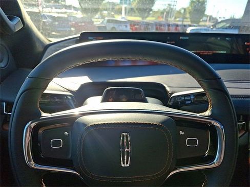 New 2025 Lincoln Navigator L Black Label image 10