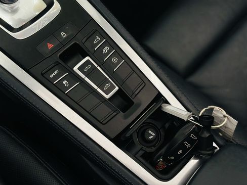 Used 2019 Porsche 718 Boxster RWD image 53