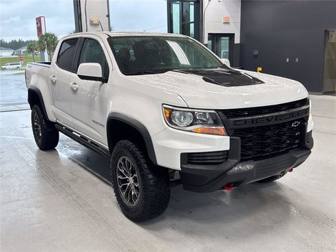 Used 2022 Chevrolet Colorado ZR2 AWD/4WD image 2