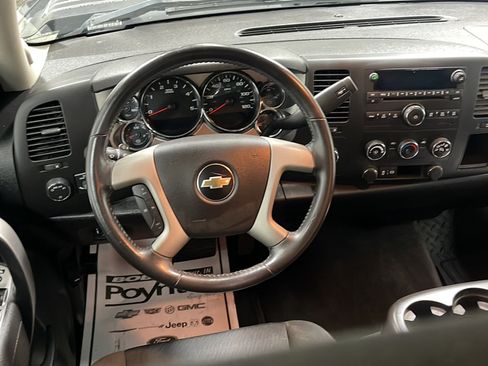 Used 2014 Chevrolet Silverado 2500 LT AWD/4WD image 3