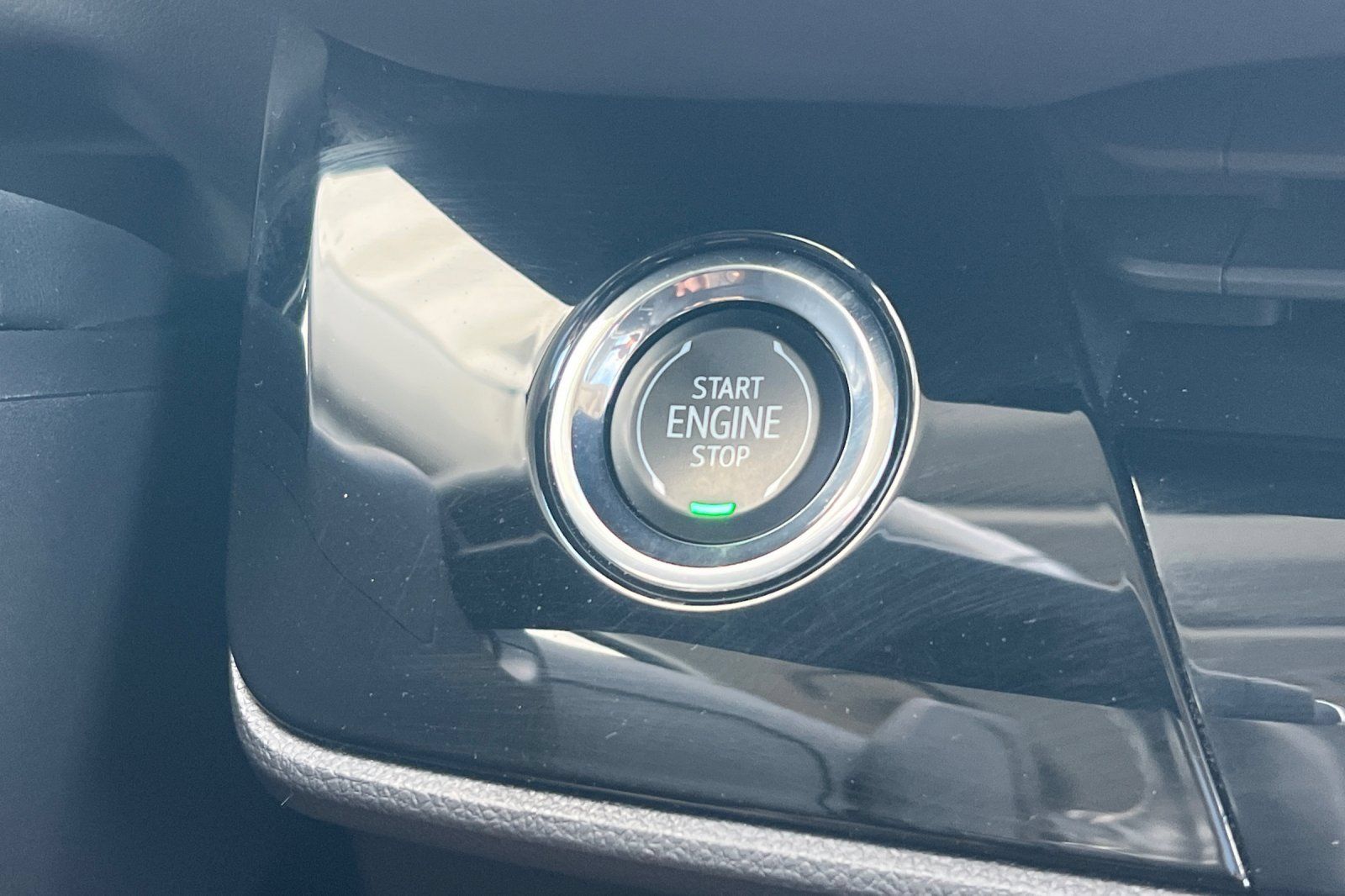 Used 2025 Buick Envision Sport Touring AWD/4WD image 20