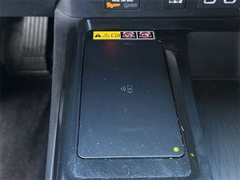 Used 2025 Toyota Camry SE image 22