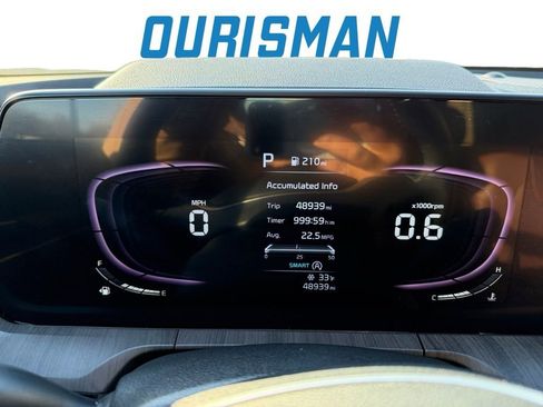 Used 2023 Kia Telluride EX w/ EX Captain's Chair Package image 18